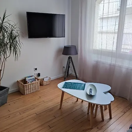 La Citadine Maison De Avec Garage