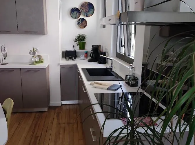 別荘 La Citadine Maison De Avec Garage